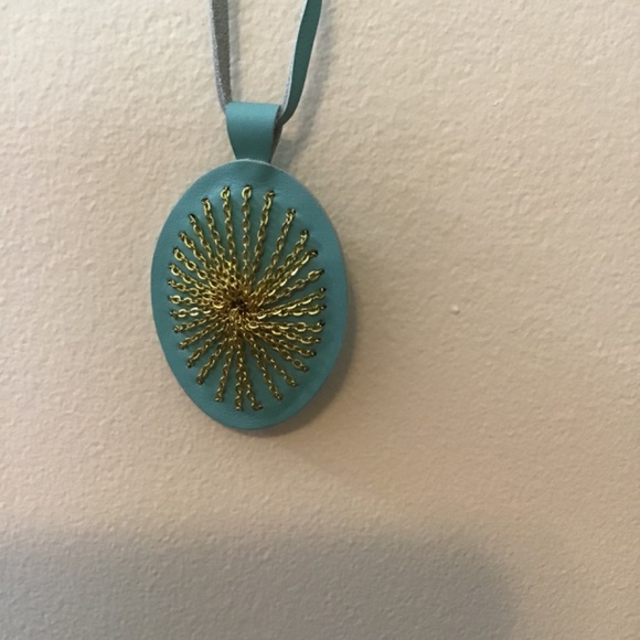 NEW Sundance Light Turquoise Leather Medallion Necklace - Picture 4 of 5
